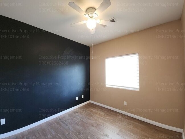 Building Photo - Charming 3 bedroom, 2 bathroom home locate...