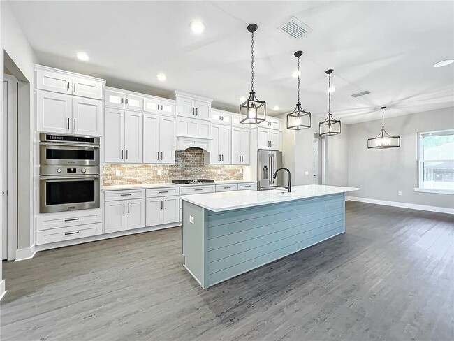 Building Photo - 1793 Lakehill Dr