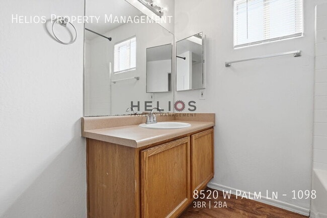 Building Photo - 8520 W Palm Ln