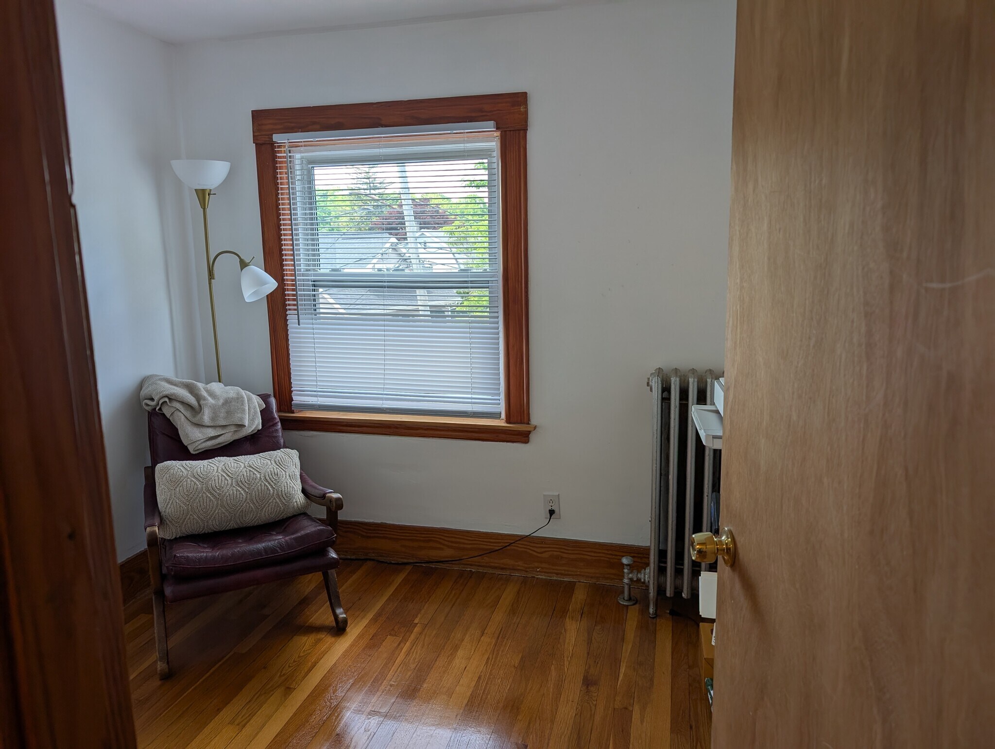 Building Photo - 27 South Crescent Circuit