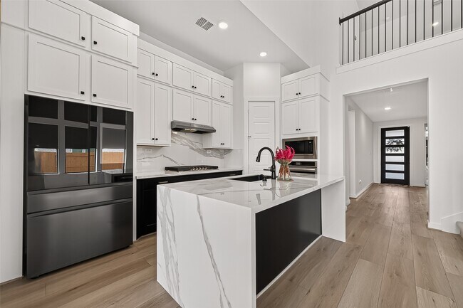 Building Photo - 29746 Burcreek Ln