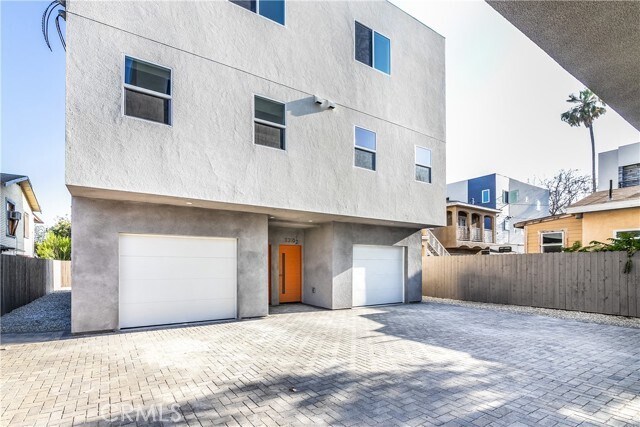 Building Photo - 11308 Miranda St