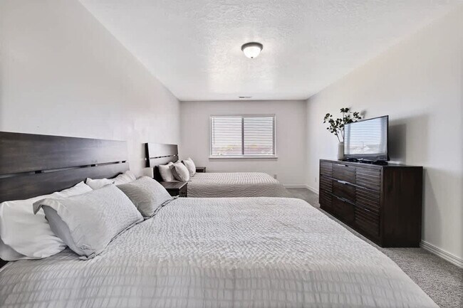 Building Photo - 4611 S Merrivale Pl