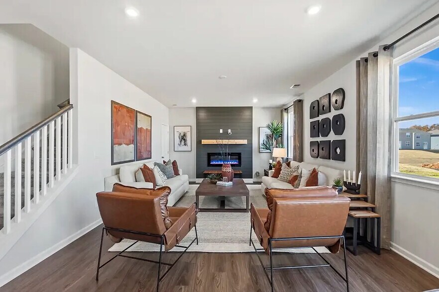 Building Photo - Room in House on Switchgrass Ct