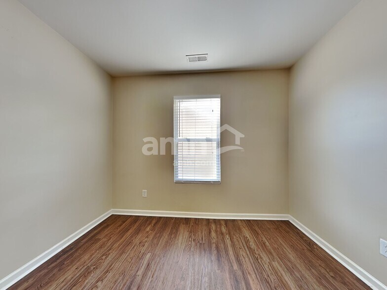 Building Photo - 5432 Wyalong Dr