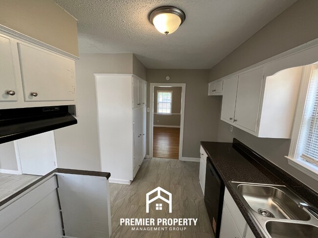 Building Photo - Spacious 3BR/2BA Whitehaven Home | 1,700+ SQ FT, Hardwood & Brick Fireplace