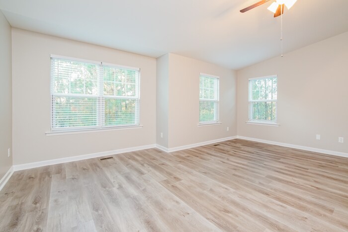 Building Photo - 201 Coalinga Lane