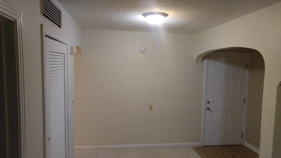 #5 kitchen - 455 39th Ave N