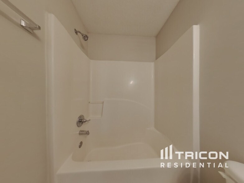 Building Photo - 508 Gonzaga Cir