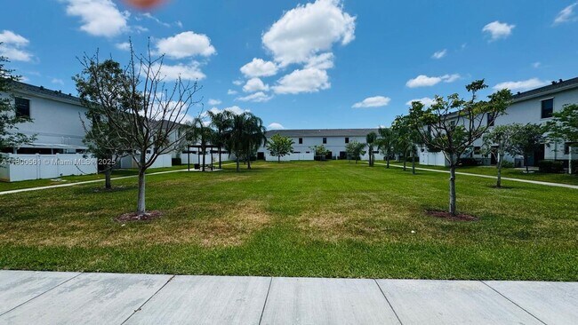 Building Photo - 761 SW 11th St