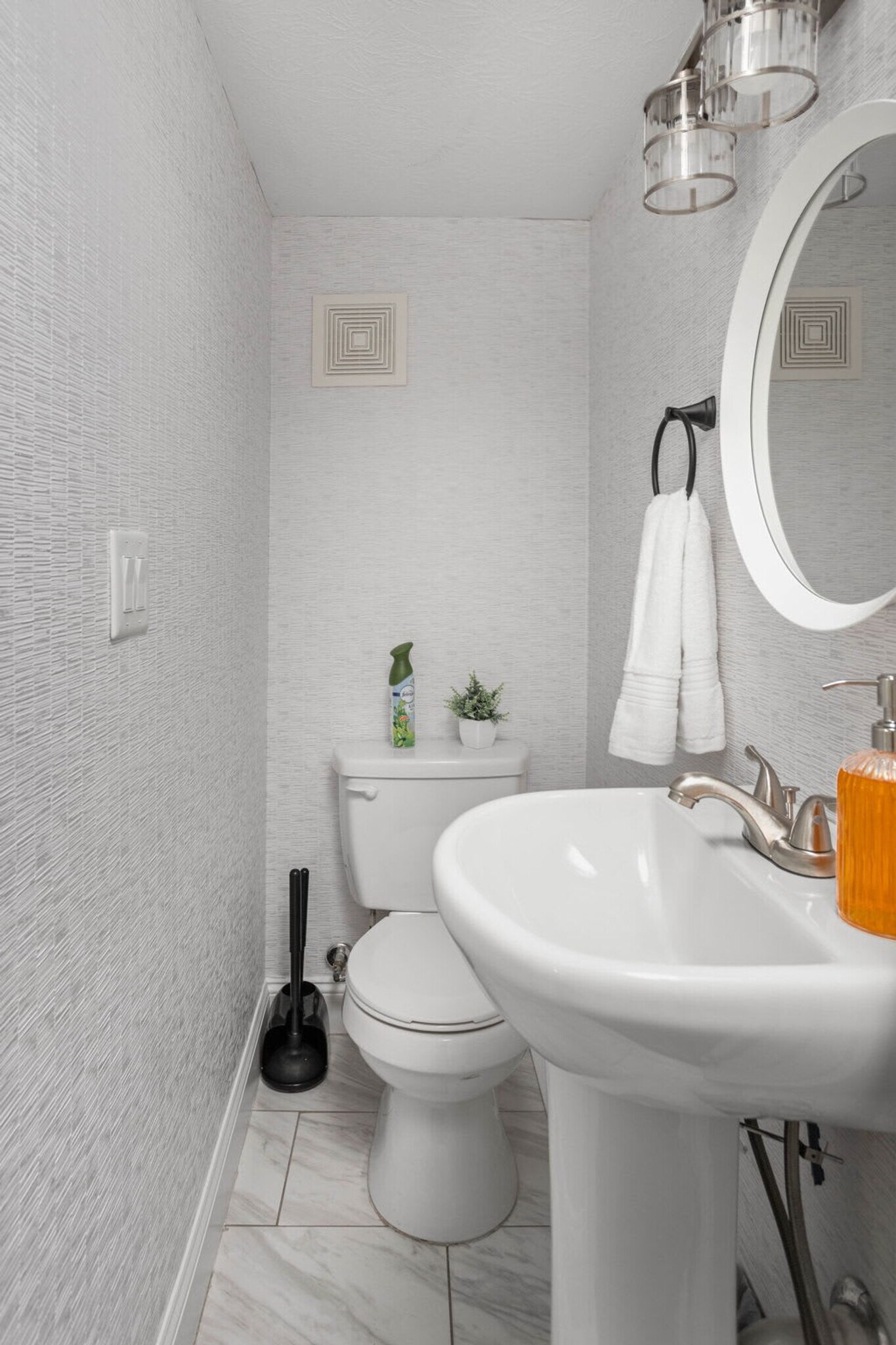 Building Photo - 341 Parkway Ave