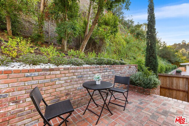 Building Photo - 9520 Gloaming Dr