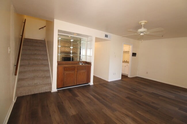 Building Photo - 3206 Briar Ct