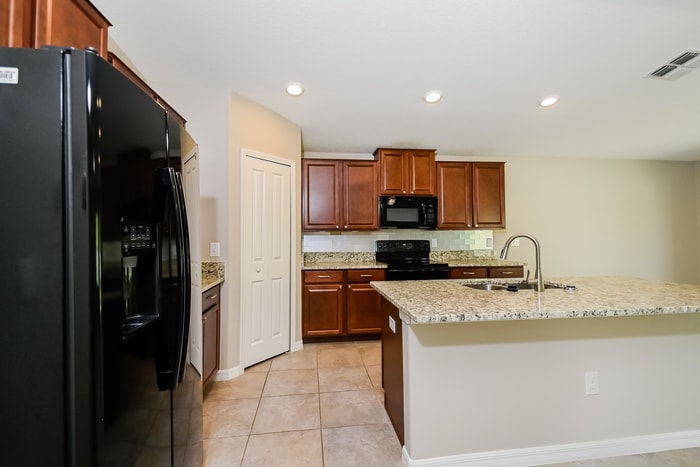 Building Photo - 6719 Trent Creek Dr