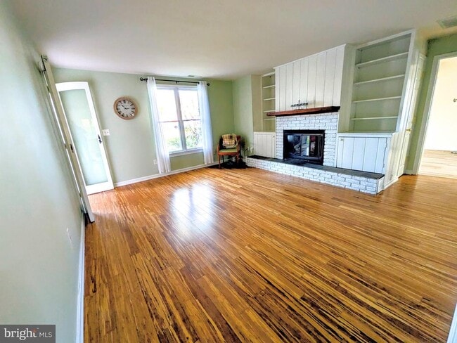 Building Photo - 965 Chester River Dr