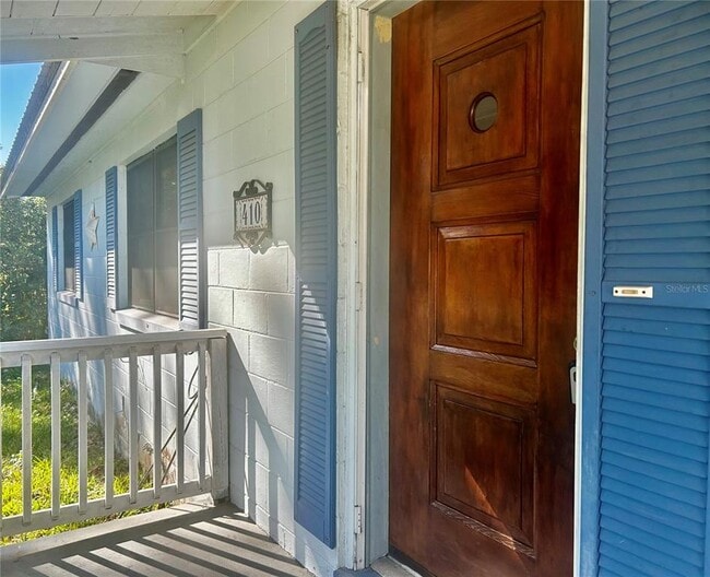 Building Photo - 410 NE 15th Ct