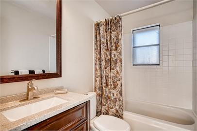 Building Photo - 2 car attached garage, located near Greenway Park Golf Course, pool, tennis courts and clubhouse....