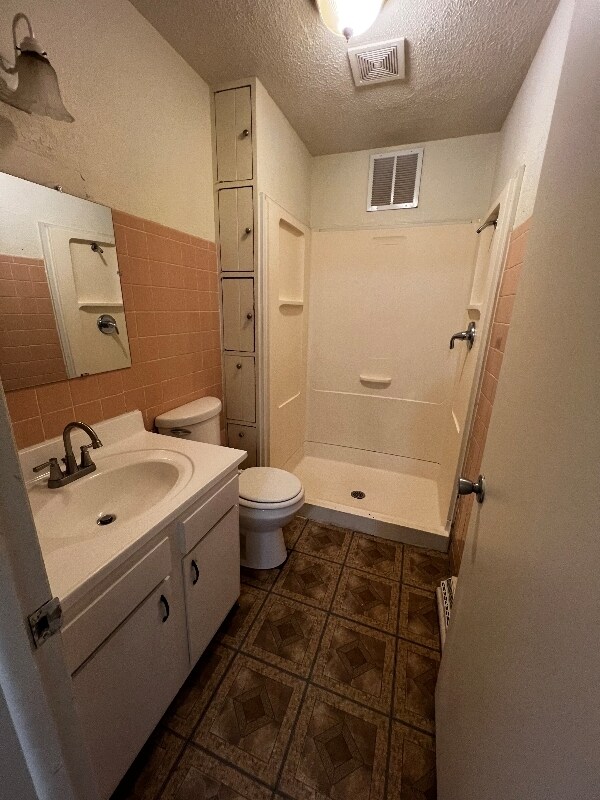 Building Photo - 2617 Vista Lake Dr