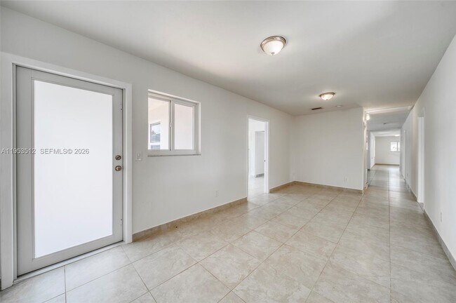 Building Photo - 9557 SW 40th Terrace