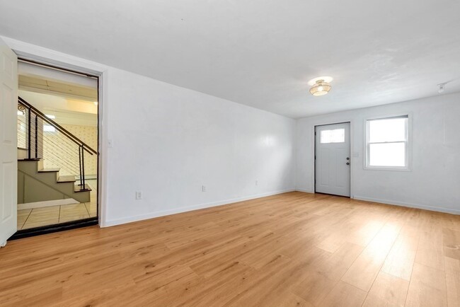 Building Photo - 61 Montmorenci Ave