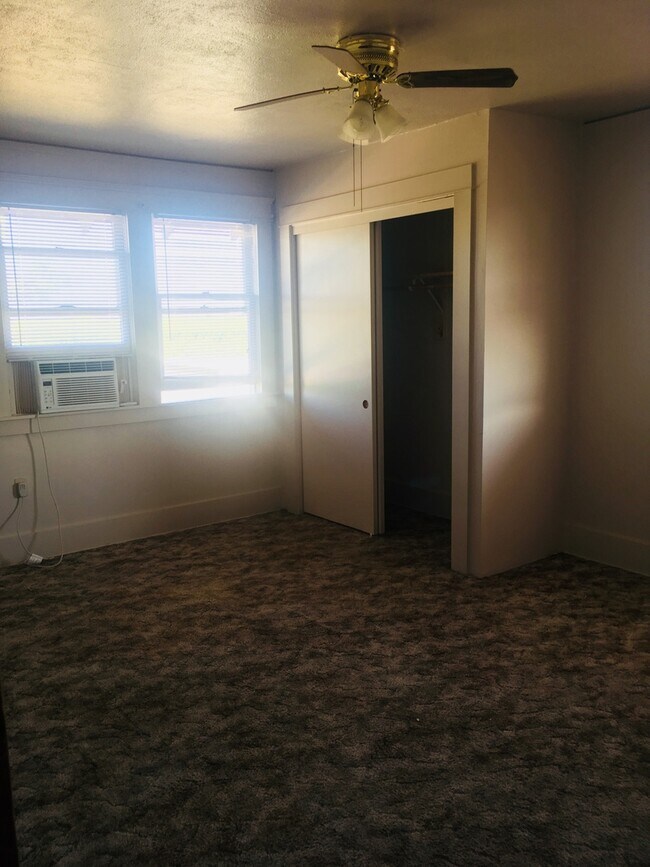 Building Photo - 38797 Rd 68