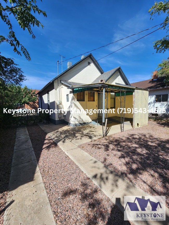 Building Photo - New Kitchen Appliances! South-side Home 1 Bedroom/1 Bath House $1050/$1050