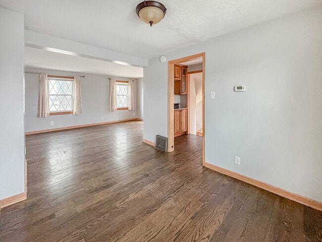 Building Photo - 5156 W 63rd Pl