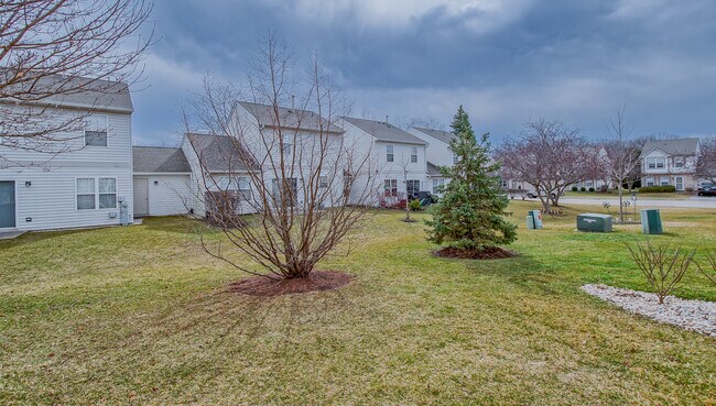 Building Photo - 1431 W Split Oak Cir