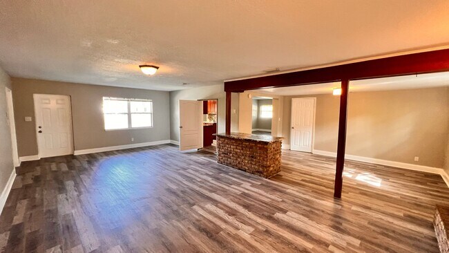 Building Photo - Charming 4 Bedroom, 2 Bathroom Home in Altamonte Springs!!