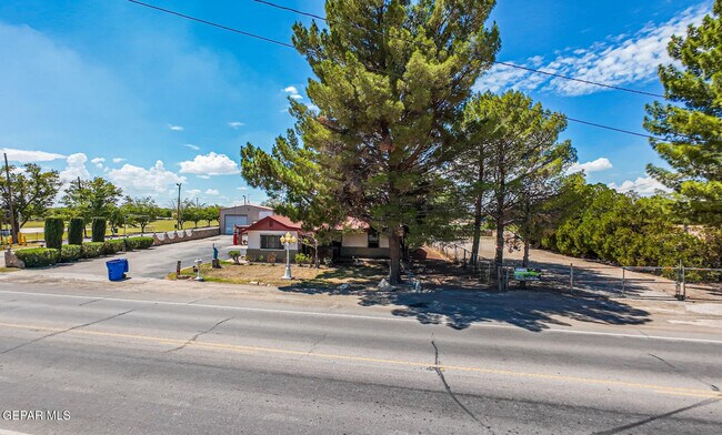 Building Photo - 10650 Socorro Rd