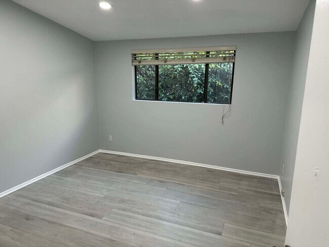 Building Photo - Stunning Single-Story Granada Hills Pool Home | 3 Bed | 2 Bath | 2,500 Sq Ft