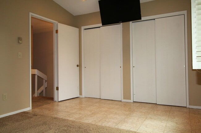 Building Photo - 7878 N Wilding Dr