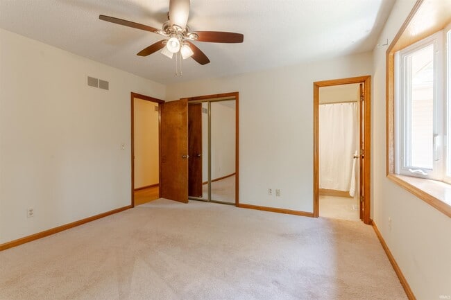 Building Photo - 6800 Oakmont Ct