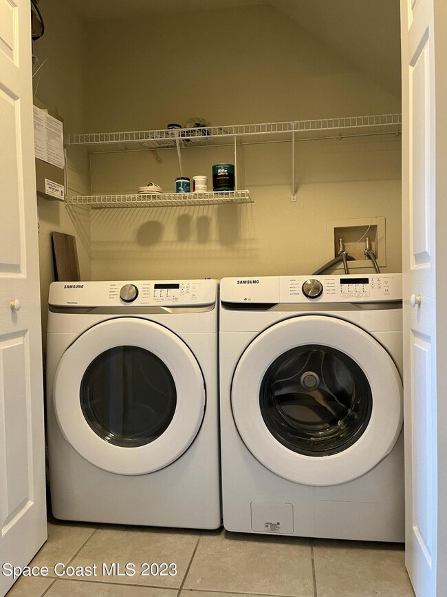 Building Photo - 605 Margie Dr