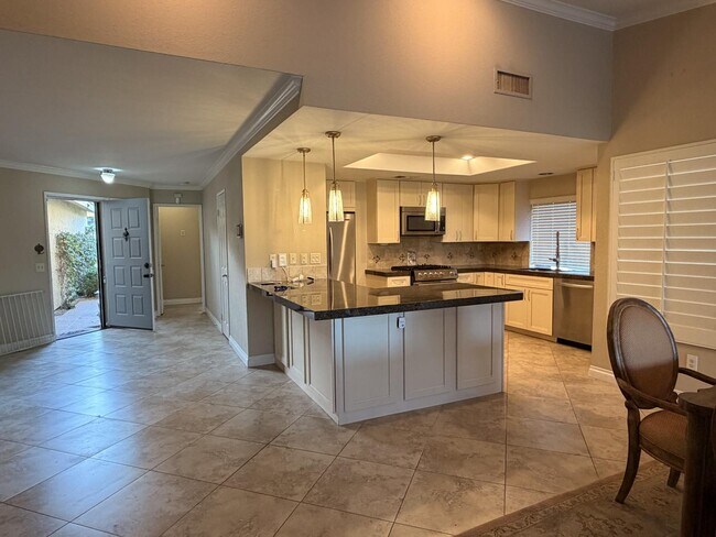 Building Photo - 39196 Sweetwater Dr