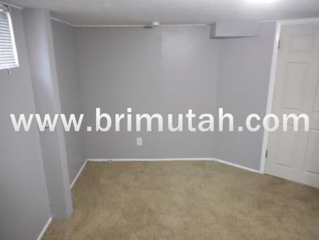 Building Photo - 2637 S Kenwood St