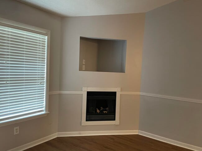 Building Photo - 1315 Triple Tree Ln SW