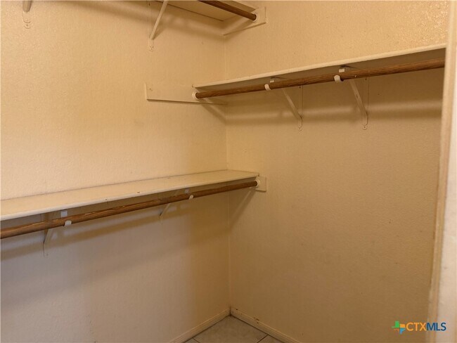 Building Photo - 3404 Granite Dr
