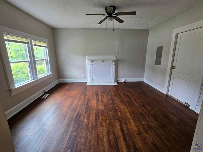 Building Photo - 1273 Hillyer Ave