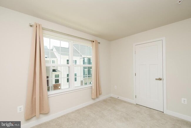 Building Photo - 11073 Meridian Hill Way
