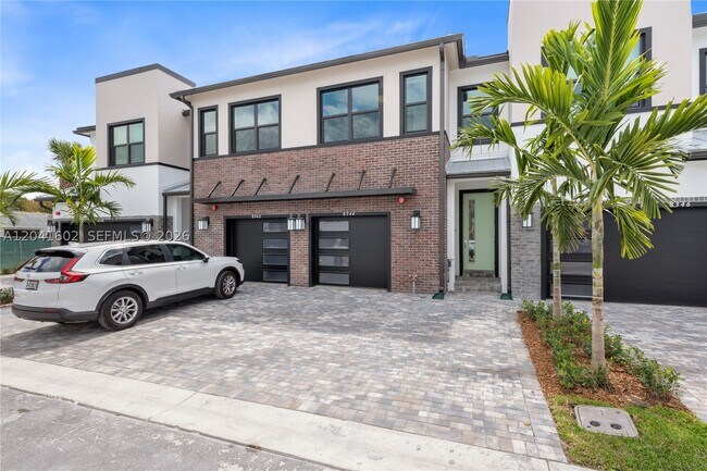 Building Photo - 8344 NW 7th Pl