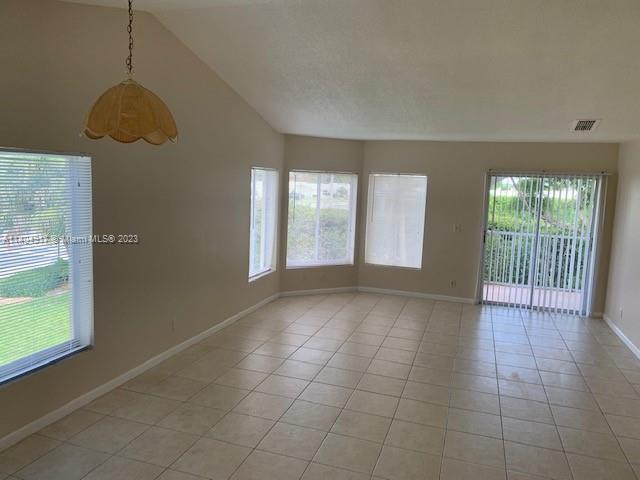 Building Photo - 815 Boynton Beach Blvd