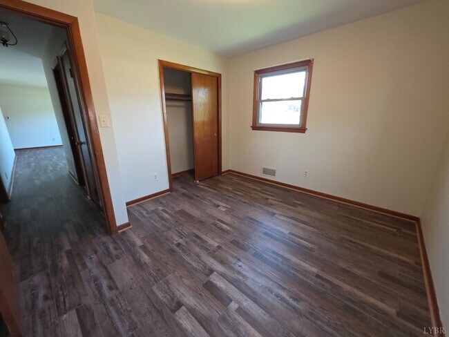 Building Photo - 5930 Edgewood Ave