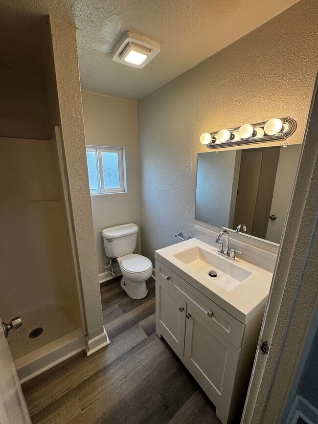 Building Photo - CHECK OUT THIS LOVELY HOME & APPLY TODAY!