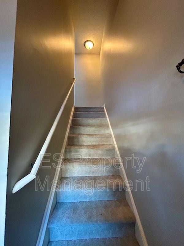 Building Photo - 6606 Reserve Dr