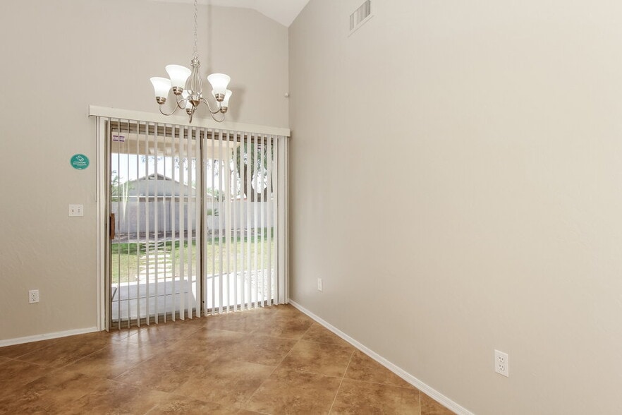 Building Photo - 305 N Abalone Dr