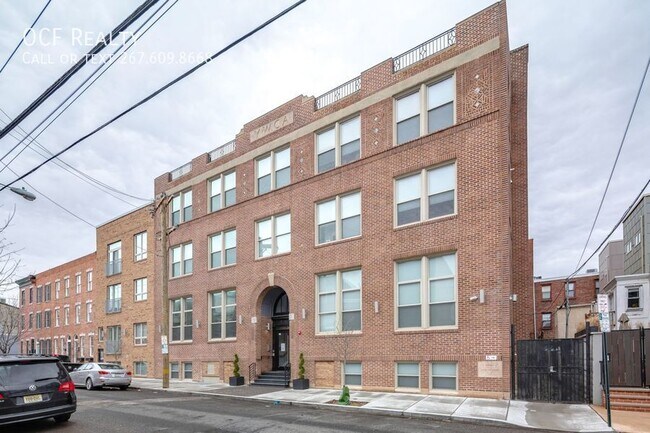 Building Photo - Graduate Hospital Three Bed Apartment