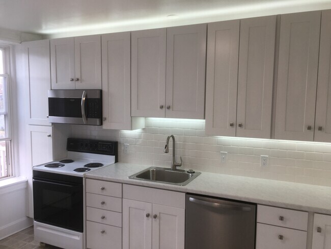 Kitchen - 312 Washington St