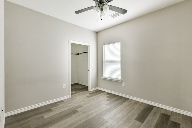 Building Photo - 4505 Bernardo De Galvez Ave