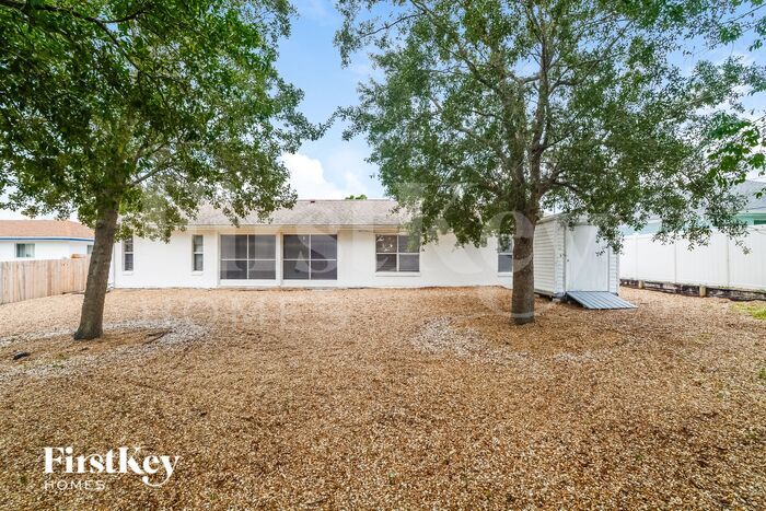 Building Photo - 913 Sylvia Dr